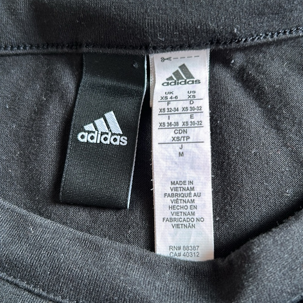Adidas top - Picture 2 of 5